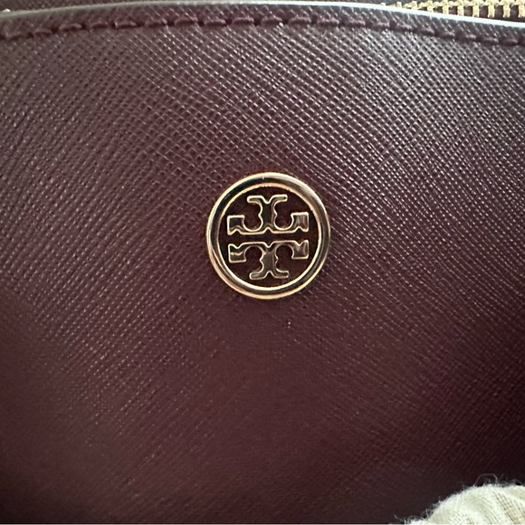 Tory Burch Robinson Saffiano Burgundy large tote - Picture 5 of 14